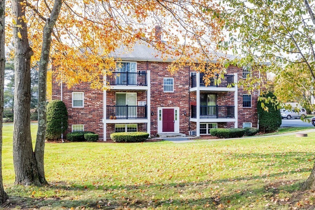 7 Walker Rd Unit 7 Walker Rd u9, North Andover, MA 01845 Condo for