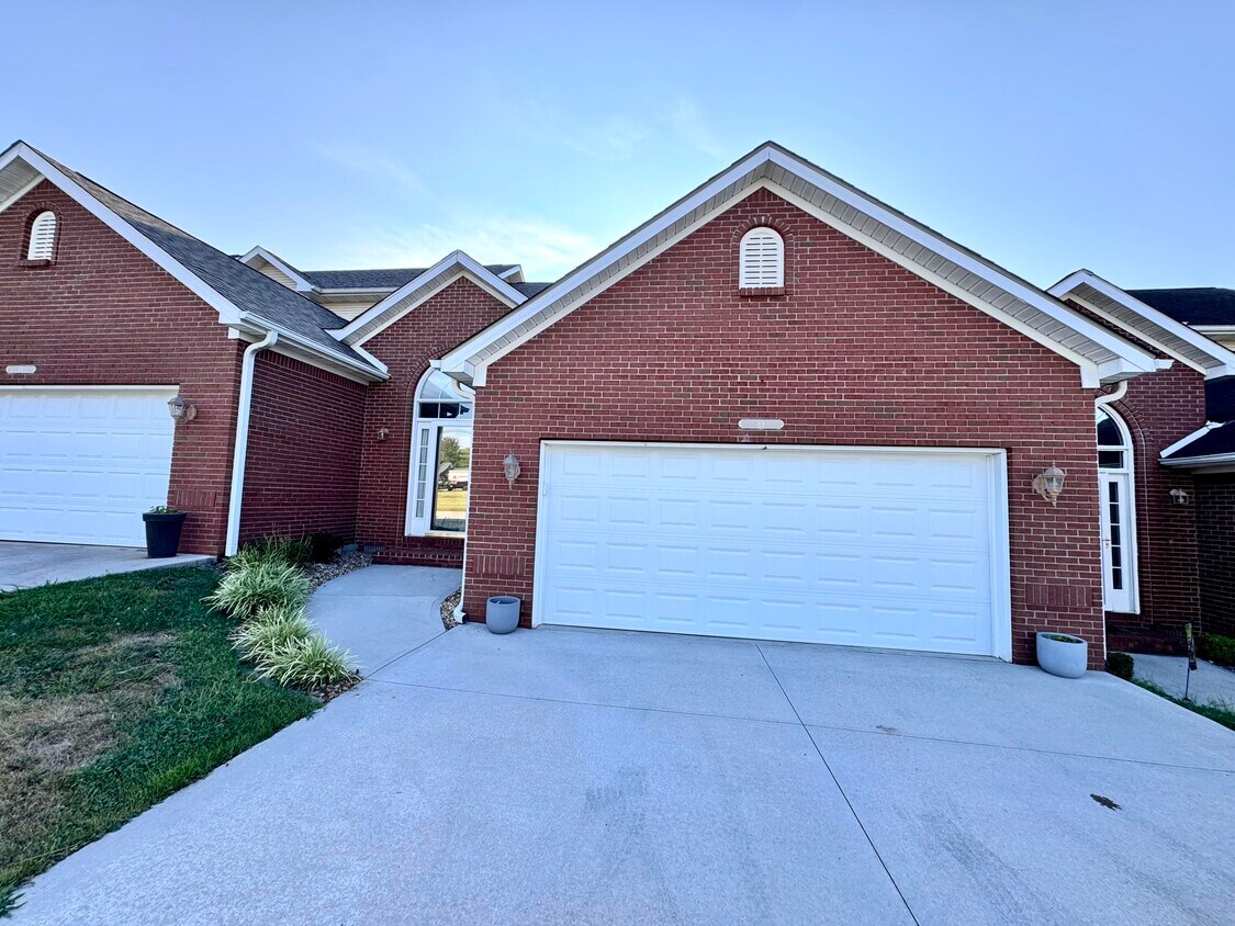 Foto principal - 88 St Annes Ct