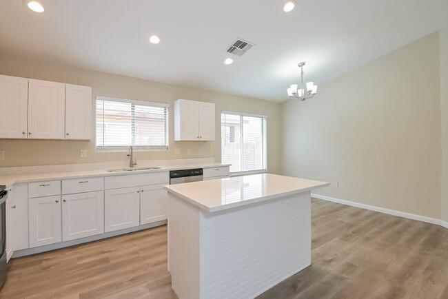 Building Photo - 2399 E Calle Arroyo Lindo