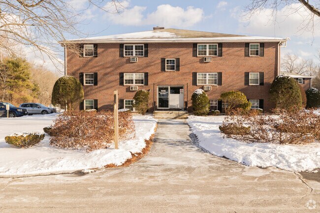Building Photo - 96 Richardson Rd