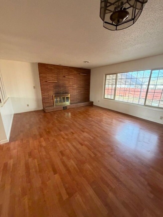 Foto del edificio - Beautiful 3 Bed 2 Bath House