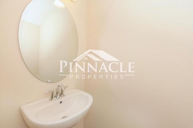 Building Photo - 586 Leesville Rd