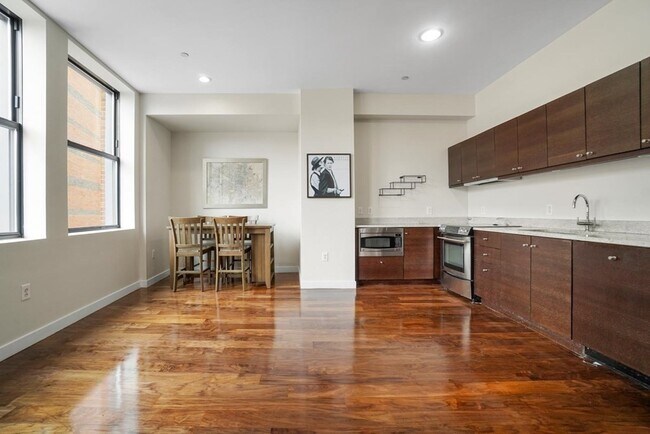 Foto del edificio - 502 Columbus Ave