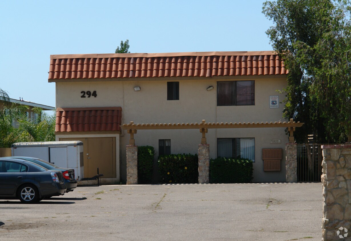 Building Photo - The Villas