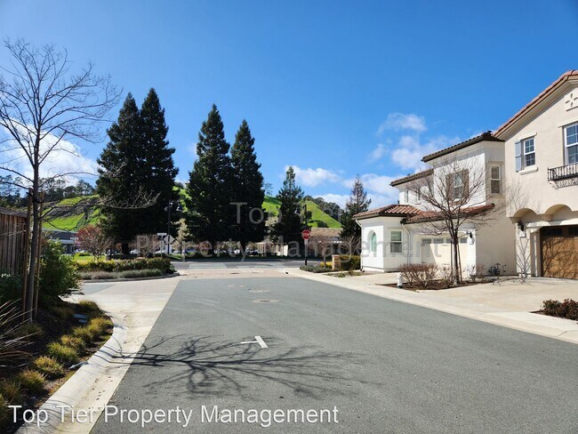 Foto del edificio - 4 br, 2.5 bath House - 5 Kendall Circle