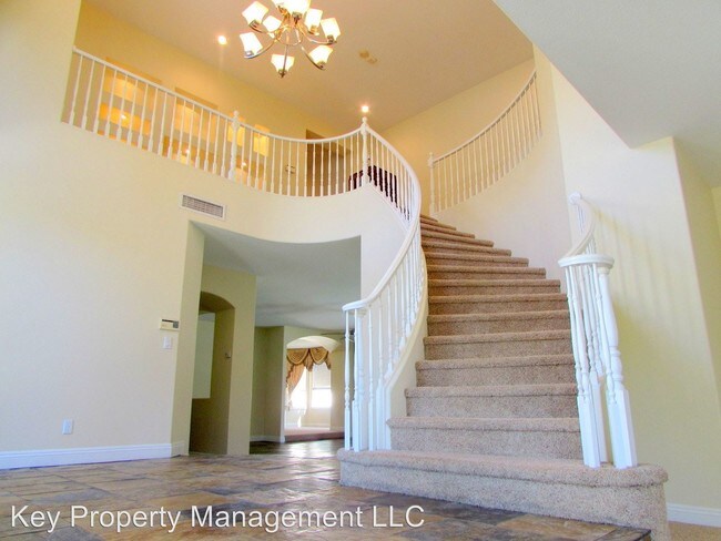 Building Photo - 5 br, 4.5 bath House - 2425 Tour Edition Dr