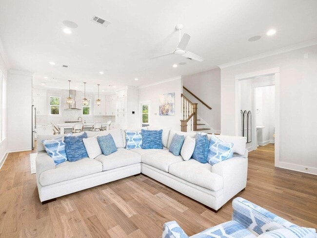 Building Photo - 425 Ridgewalk Circle