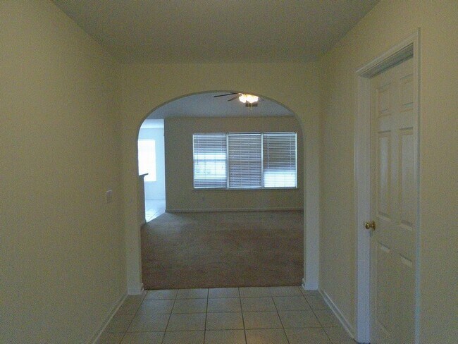 Building Photo - Three bedroom, 2 bath home in Mill Creek at Cypress ridge