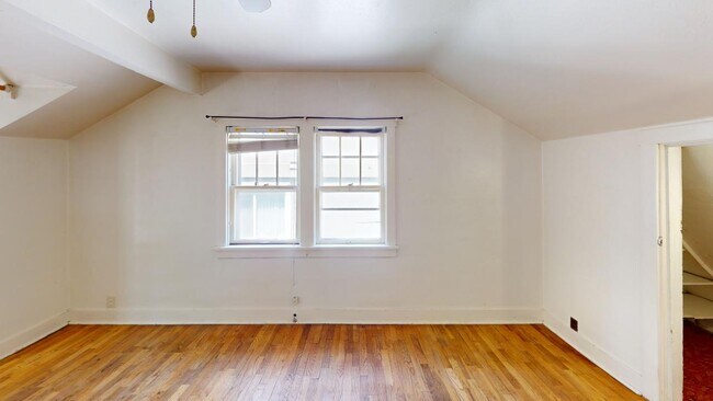 Foto del edificio - 3661 Iris Ave