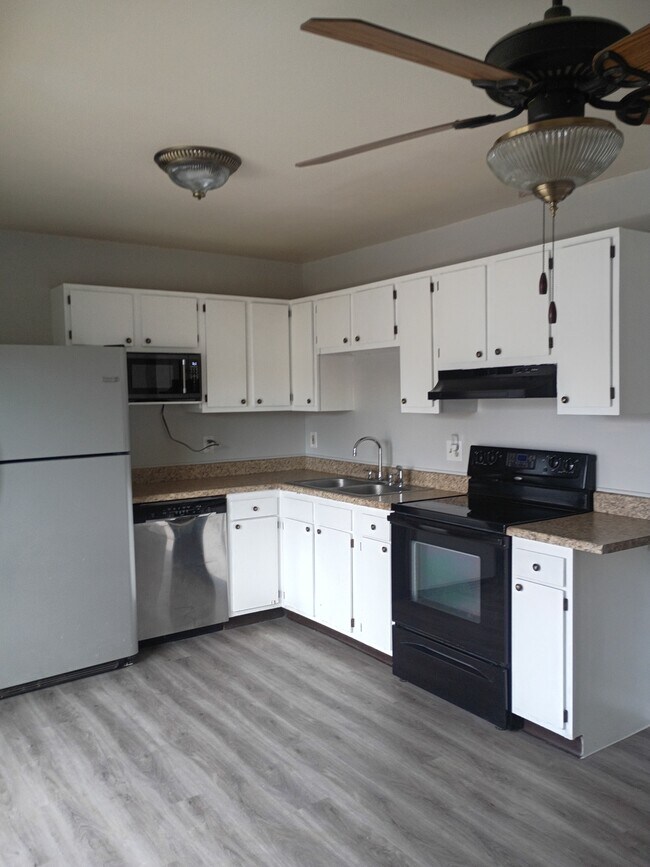 Foto del edificio - 25 Walnut Mill Ln