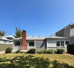 Building Photo - 12556 Everglade St