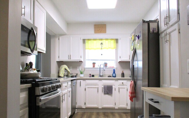 Foto del edificio - 407 Adam St NW