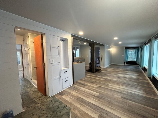 Foto del edificio - Cozy 1-Bed Cabin on 30 Private Acres – Incredible Views & Outdoor Access