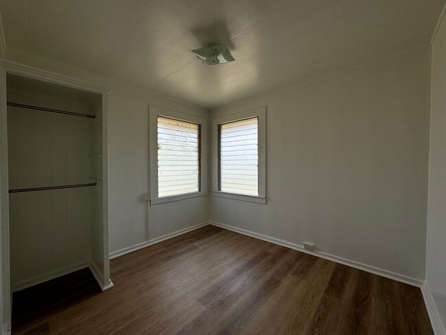 Building Photo - Available Now : Newly Renovated 2/1 attach...