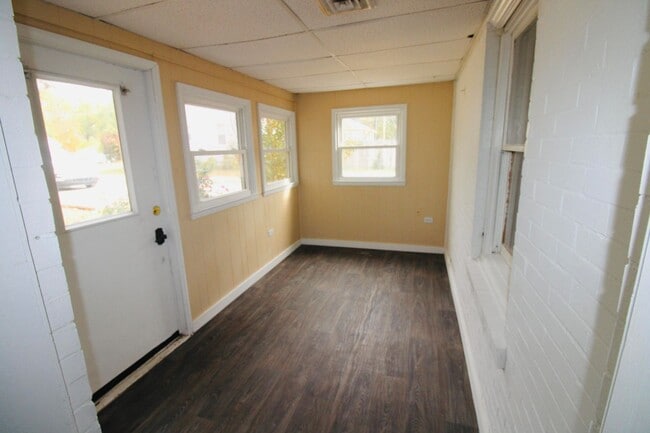 Building Photo - 2167 Washington Ave
