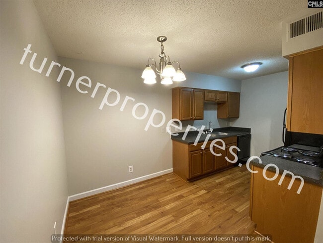 Building Photo - 1 bedroom condo in Briargate