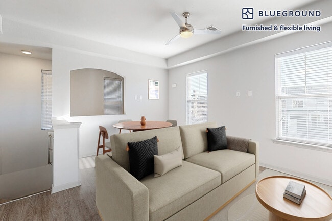 Building Photo - 1000 Lupine