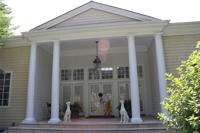 Building Photo - 170 Breese Ln