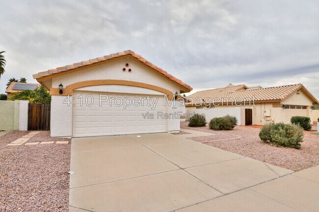 Foto del edificio - 4230 E Woodland Dr