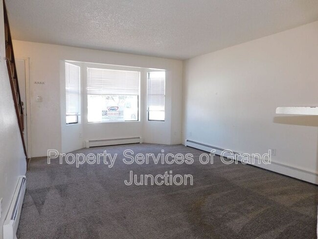 Building Photo - 3245 Downey Ct