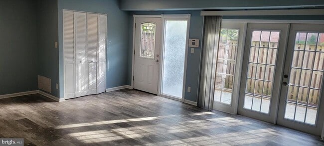 Building Photo - 10558 Faulkner Ridge Cir