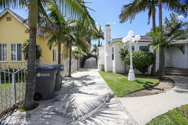 Building Photo - 2920 Los Flores Blvd