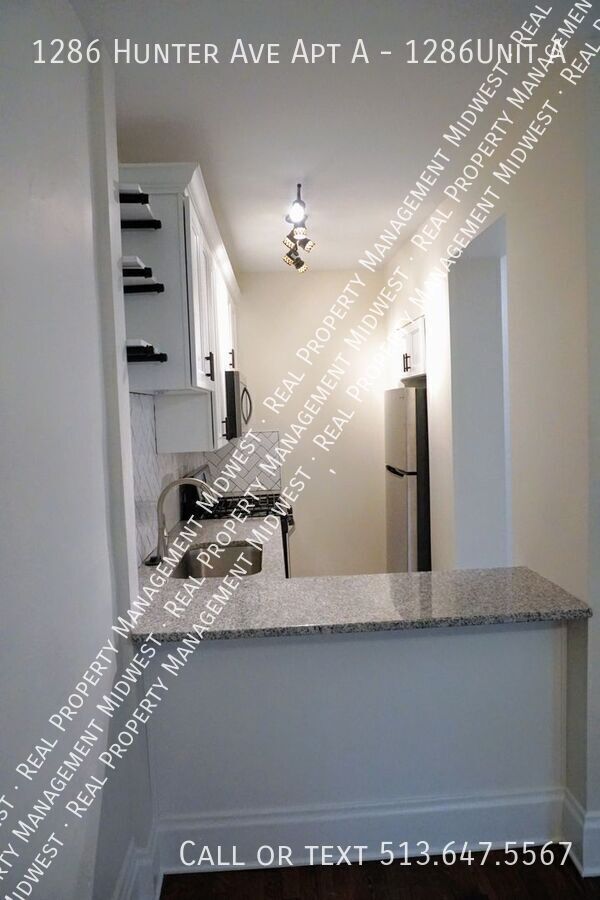 Foto del edificio - 1286 Hunter Ave