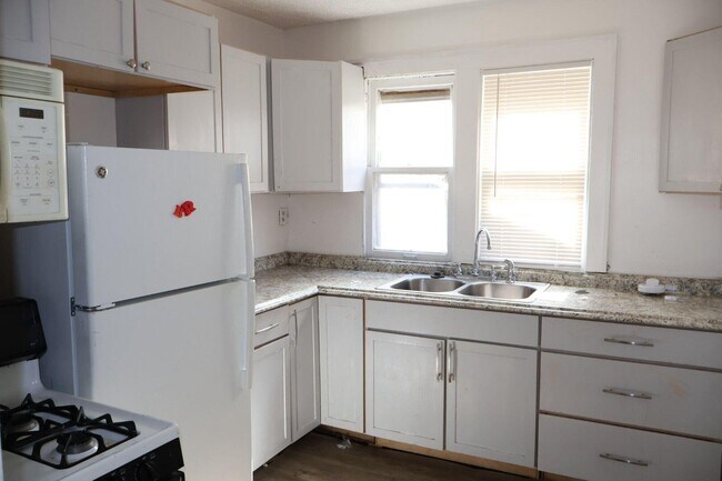 Building Photo - 15840 Indiana St