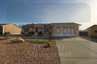 Building Photo - 220 S Caddoa Dr
