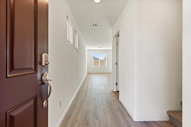 Building Photo - 5702 Sunset Sedona St