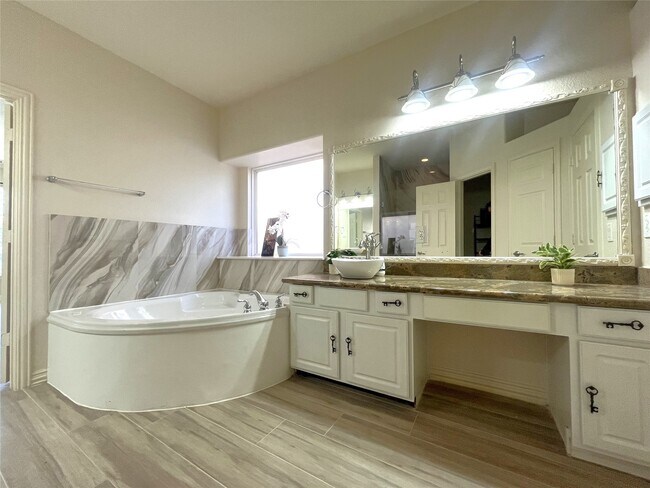 Foto del edificio - 66 Fulshear Ct