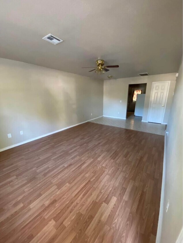 Foto del edificio - 308 N 3rd St