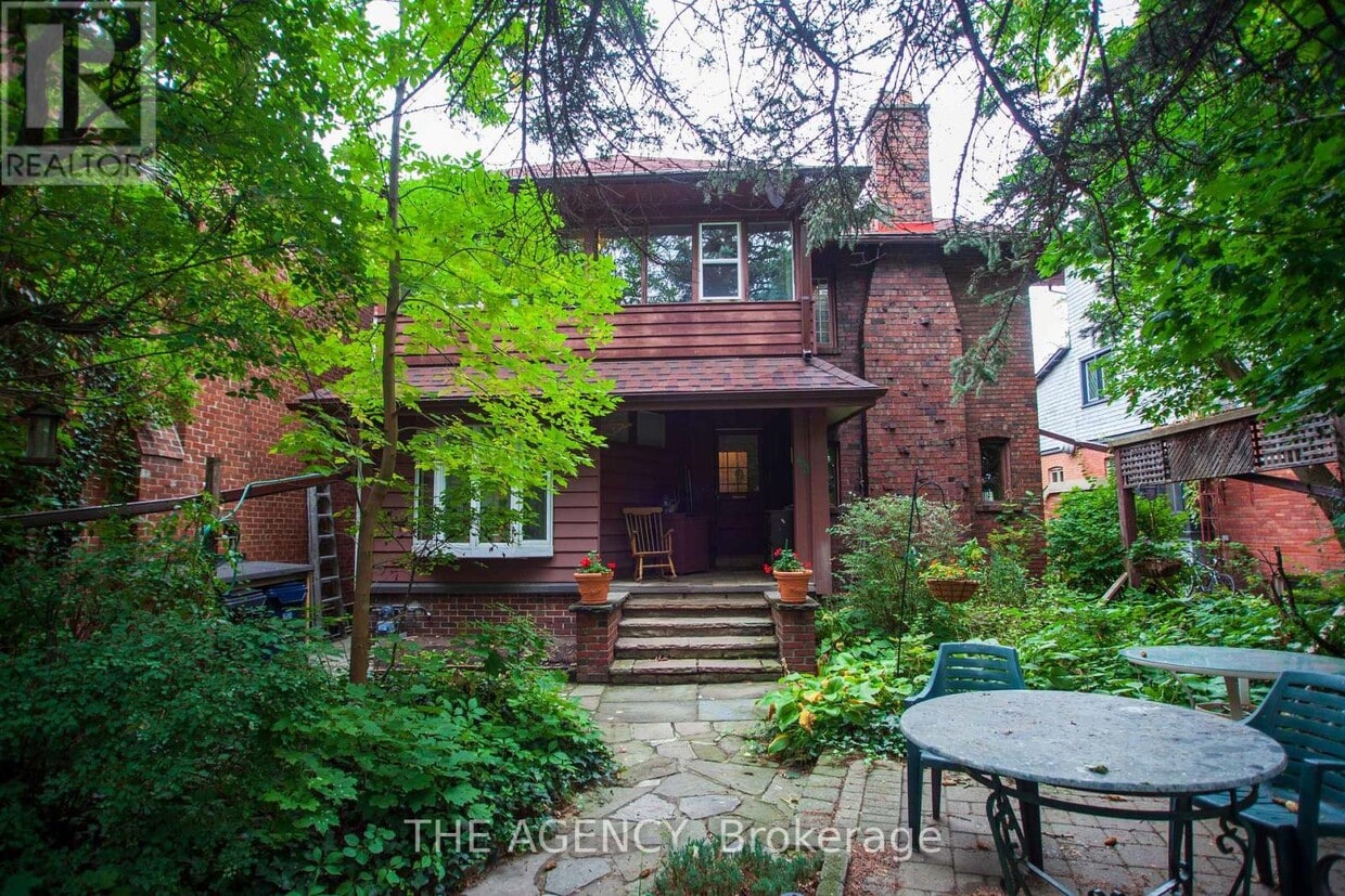 Primary Photo - 43 Indian Rd Crescent