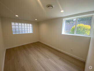 Building Photo - 2648 Prince Albert St