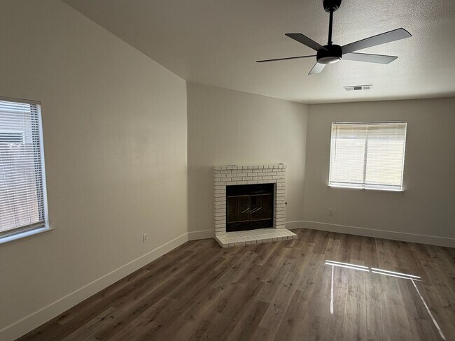 Foto del edificio - 2337 N 10th Ave