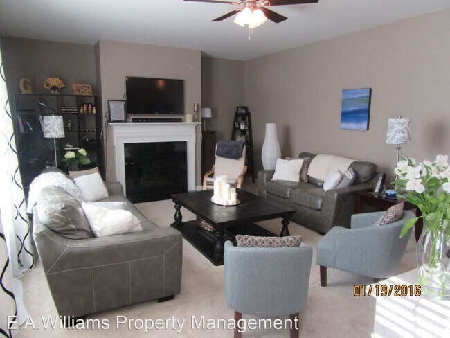Foto del edificio - 4 br, 3.5 bath House - 3931 Overridge Dr