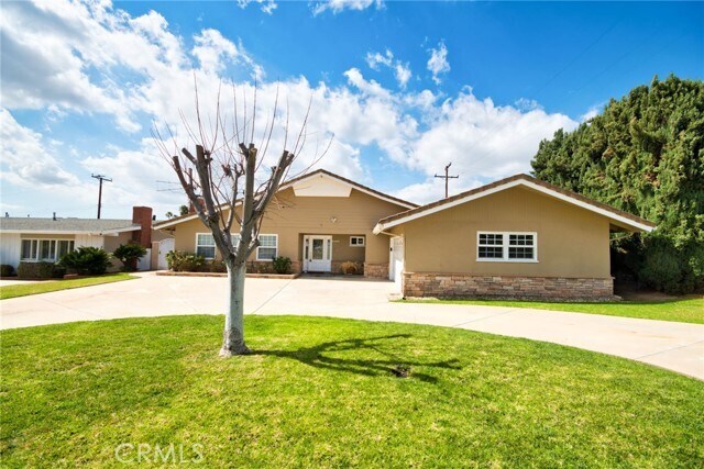 Building Photo - 4831 Sunnybrook Ave