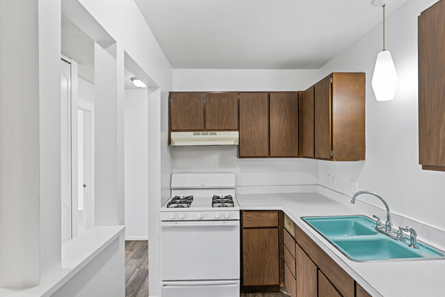 Building Photo - Riverside Apartments