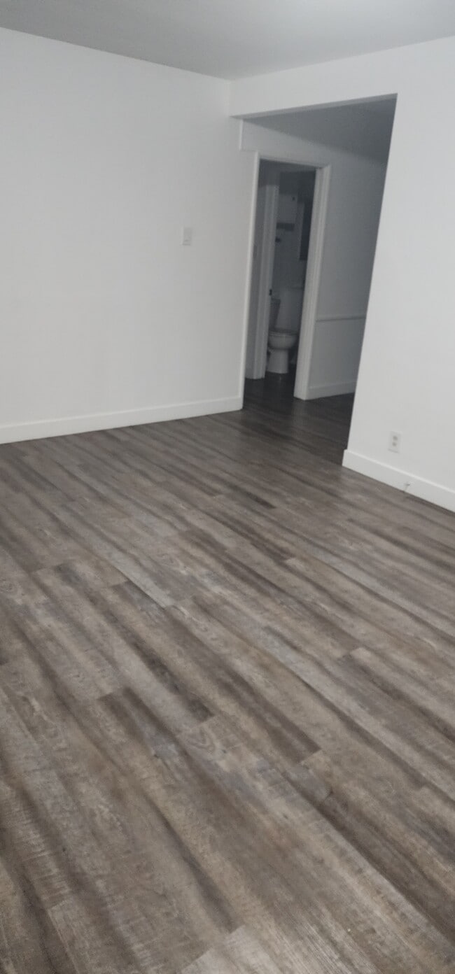 Foto del edificio - 712 1/2 W Redondo Beach Blvd