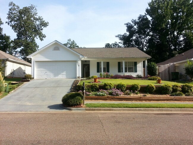 Building Photo - 275 Postwood Ct