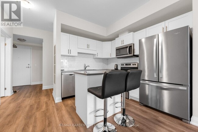 Building Photo - 118 Summersides Blvd