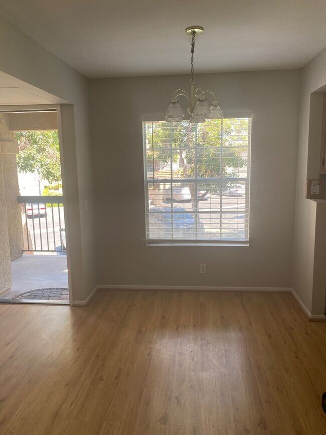 Foto del edificio - Cozy 1 Bedroom, 1 Bath  Condo close to Sor...