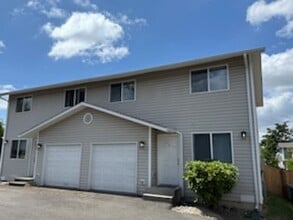 Building Photo - 1512 S Puget Dr