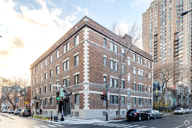 Photo du bâtiment - 251-257 Milton