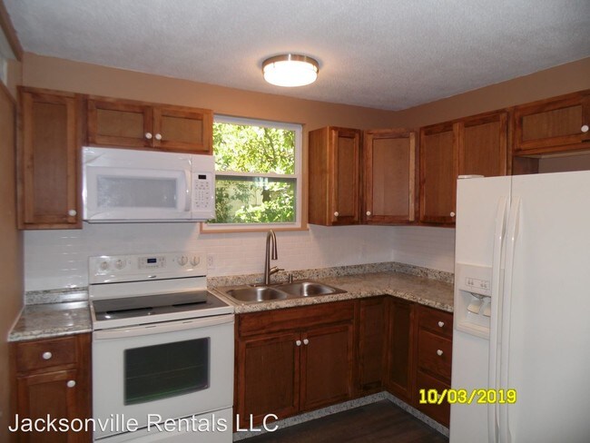 Foto del edificio - 624 E 61st St