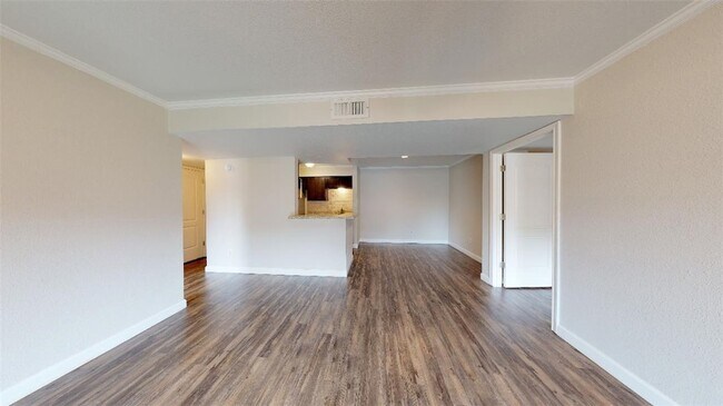 Foto del edificio - 904 University Oaks Blvd