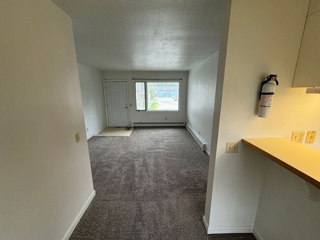 Building Photo - PFD SPECIAL! ONE MONTH FREE!