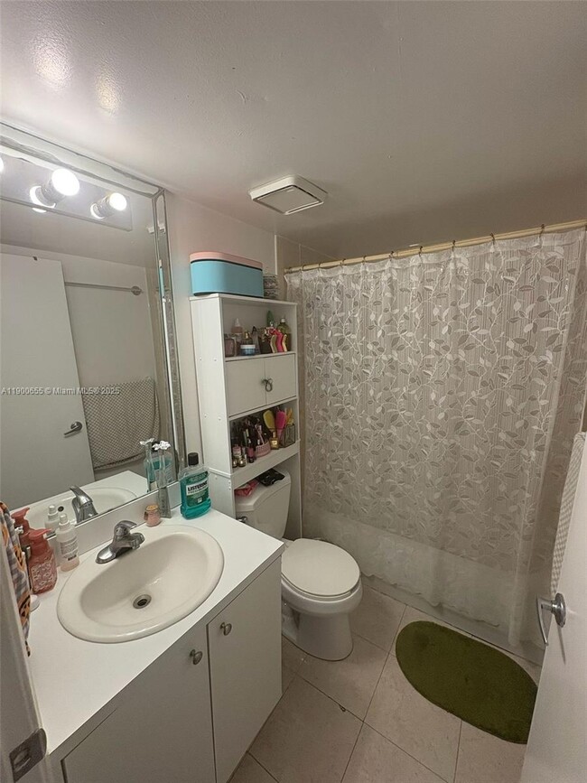 Foto del edificio - 8261 NW 8th St