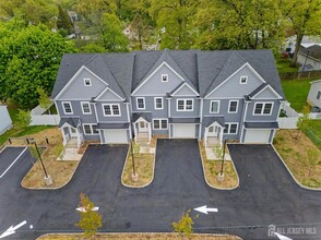 Building Photo - 8 Travers Ave