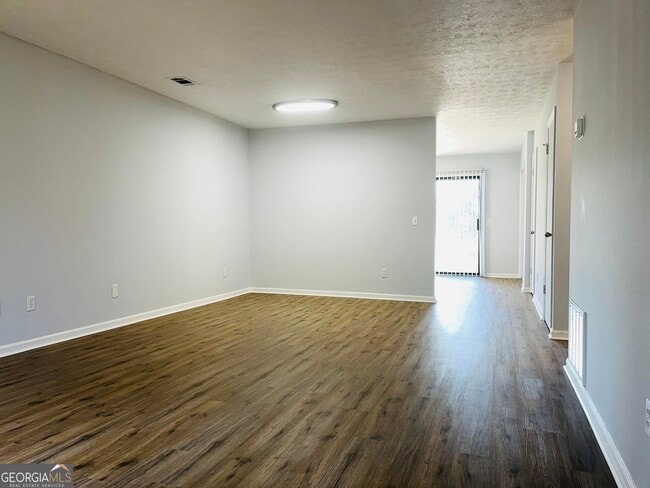 Foto del edificio - 104 Peachtree Ct